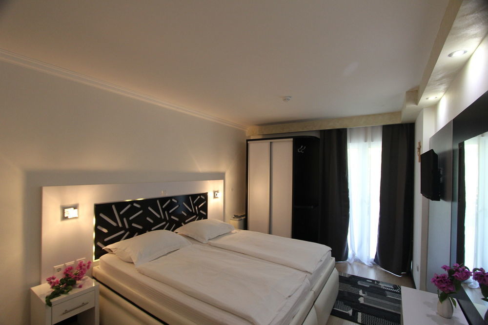 Hotel Sveti Kriz 4*