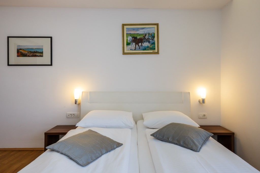 Hotel Sveti Kriz 4*