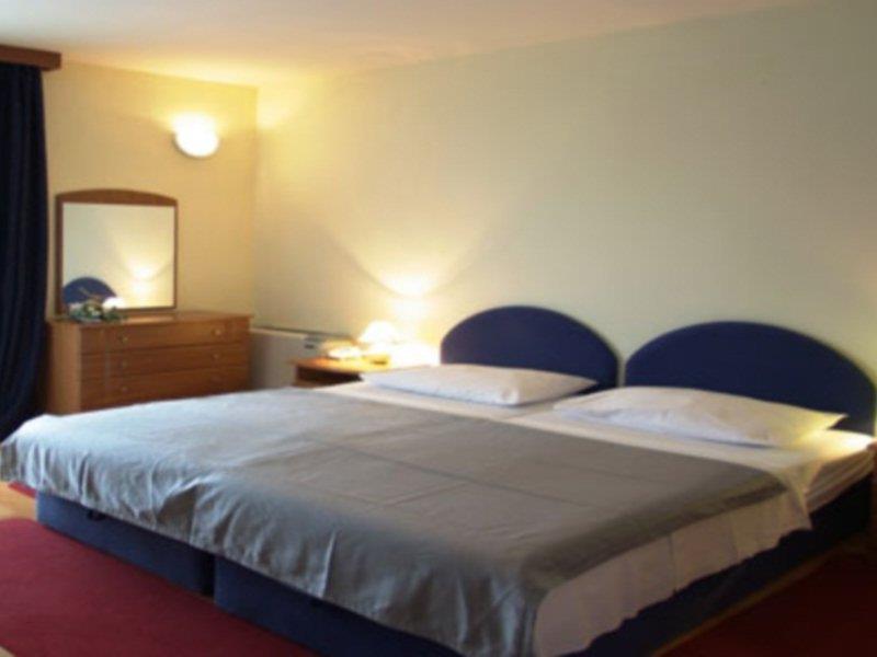 Hotel Sveti Kriz 4*